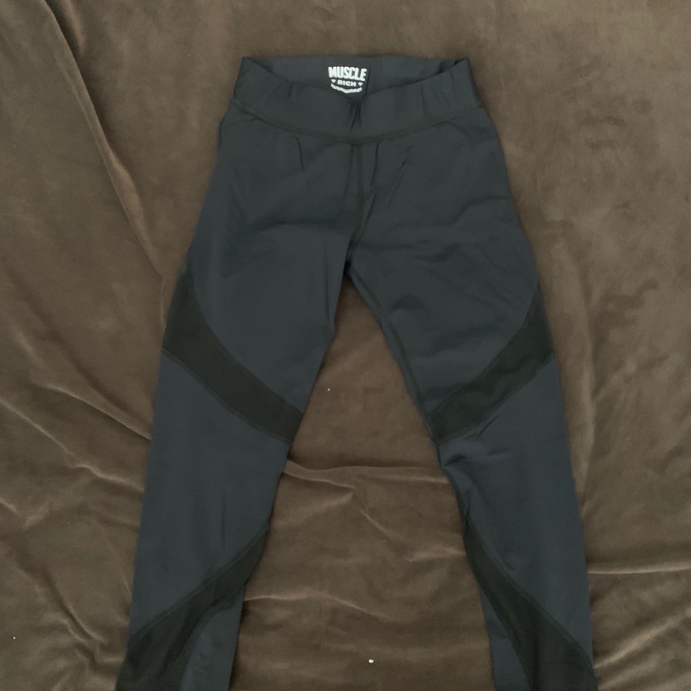 Black Muscle Rich Leggings